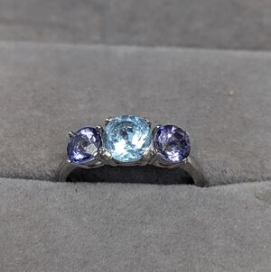 New Sterling Silver Topaz & Tanzanite Ring  Size 7 1ct Topaz 0.5ct Tanzanites